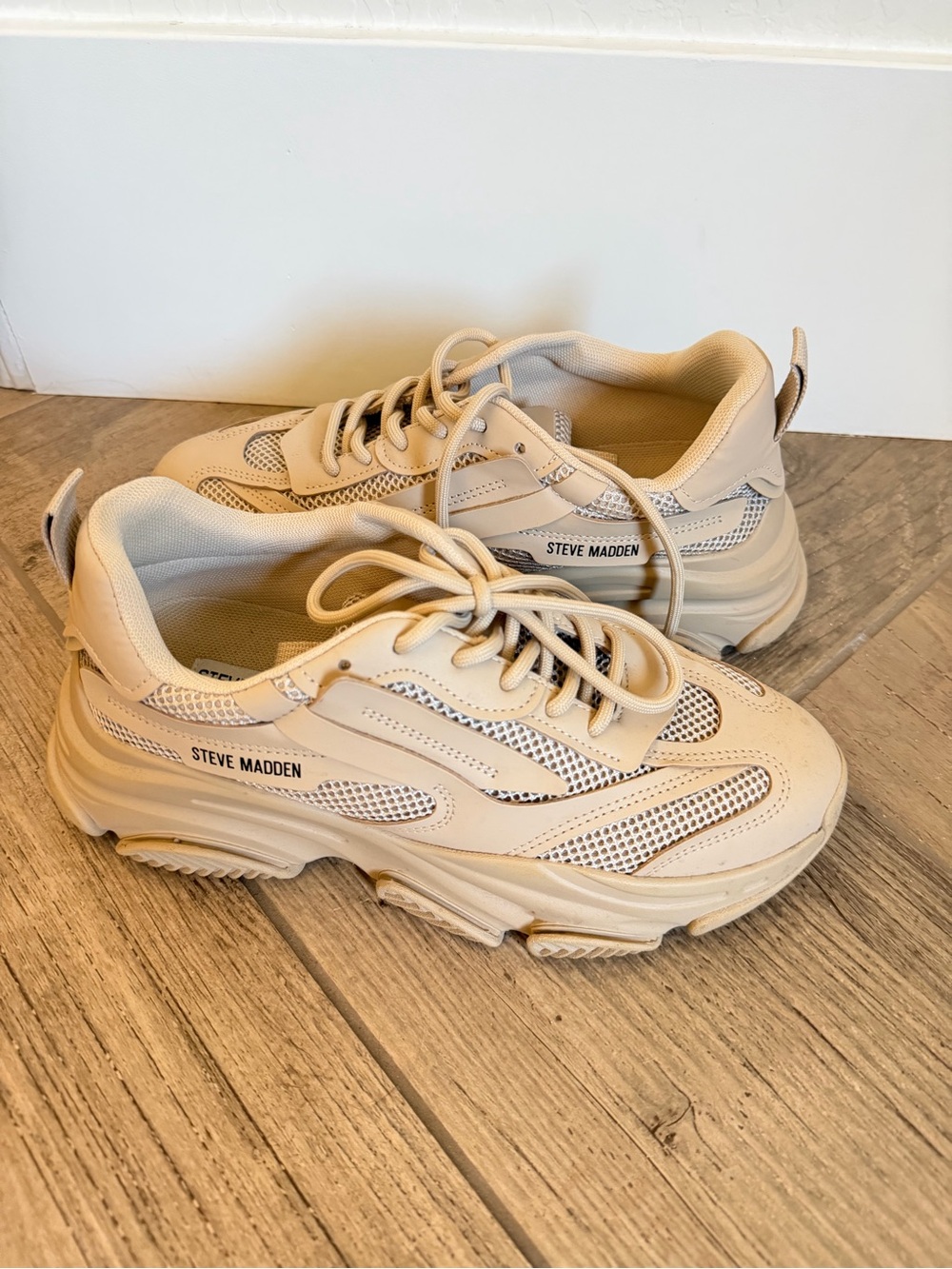 Steve Madden Chunky Athletic Sneakers in Beige
